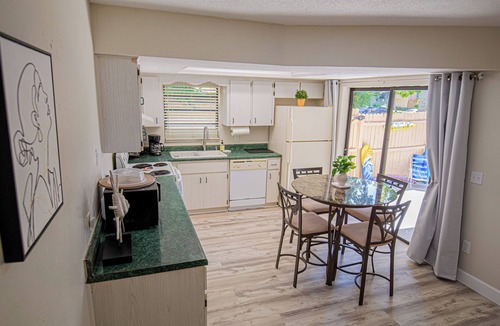 Port Orange House | Sunny Florida Retreat - Just 3 miles to the beach!