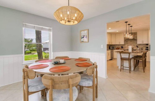 Siguenza Cove House | Sunny Side Up/3 Kayaks + Dock Your Boat!