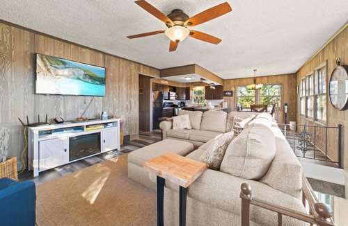 Gaylord House | Sunrise Cottage on Dixon: Ultimate Summer Lakefront Getaway on Dixon Lake