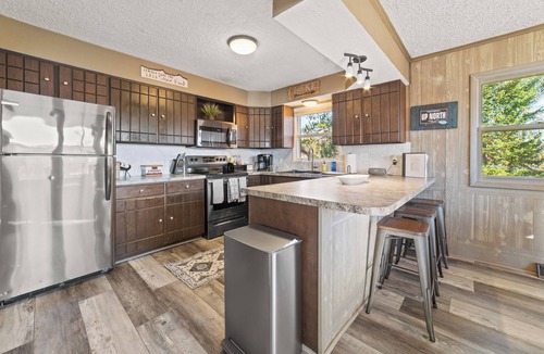 Gaylord House | Sunrise Cottage on Dixon: Ultimate Summer Lakefront Getaway on Dixon Lake