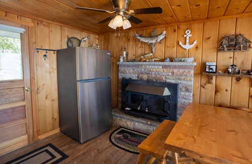 Indian River Cottage | Sunrise Sunsation Lakefront Cottage Hot Tub Kayak Trails Nature