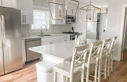 Anchorville House | Sunset Bay: Your Dream Summer Getaway at Sunset Bay – Lakefront Views & Adventure