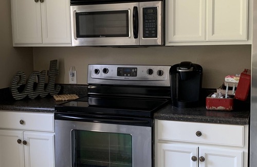 Guntersville House | Sunset House on Lake Guntersville: Fishermen & Cozy Family Paradise!