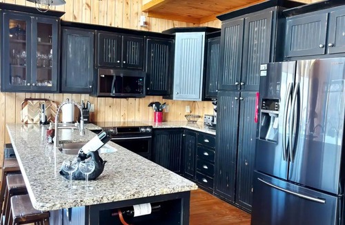 Six Mile House | Sunset Ridge on Lake Keowee.