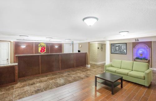 Austell Hotel | Super 8 by Wyndham Austell/Six Flags