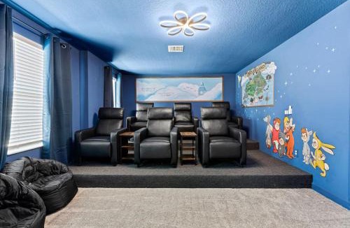 Four Corners House | Super 8BR Resort Pool Vacation Home Near Disney
