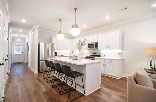 Auburn House | Sweet Auburn Retreat by 360 Destinations
