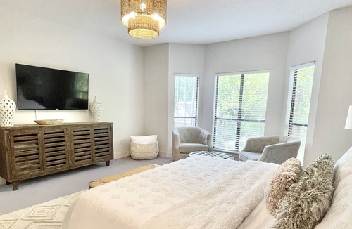 Malbis House | Sweet Haven - Sleeps 10 near I-10 & Mobile Bay