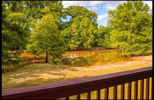 Gardner Cottage | Sweetheart Retreat Queen-Suite-Jetted Tub-Balcony