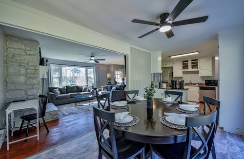 Tuscaloosa House | T-Town Ace – Cozy Retreat Just 4.3 Miles from Bryant-Denny Stadium!