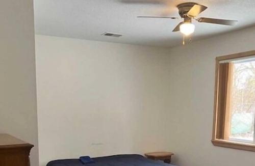 Lake City House | Take the Kids to Maple Leaf Farm & Creamery! Lakeside Camping Resort w/ Parking