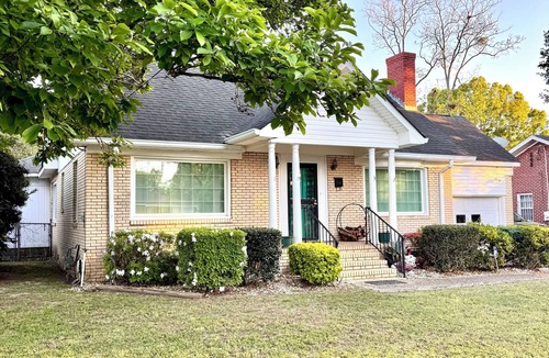 Augusta House | Tee Time Cottage! 4 miles from Augusta Nationals