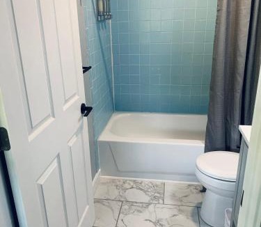 Roscommon Apartment | TeePee Room 7- Newly Renovated