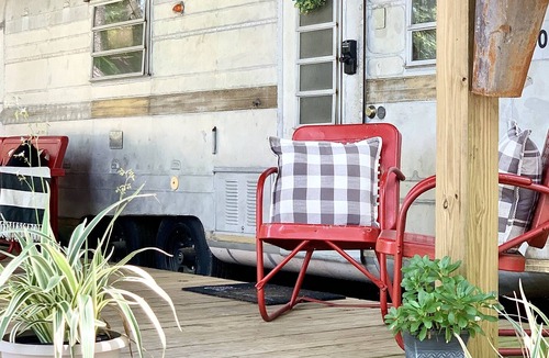 Hattiesburg House | The 67 Streamline Camper with Pool and Yard Games!
