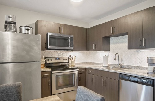 Tuscaloosa Condo | The Alice Riverfront Condo with Pool & Gym Access