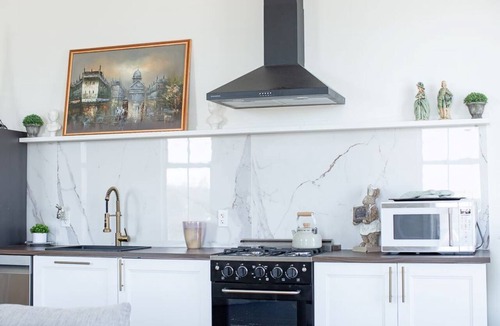Mount Meigs House | The Anne-Claire At The Waters By Villa Real Escapes
