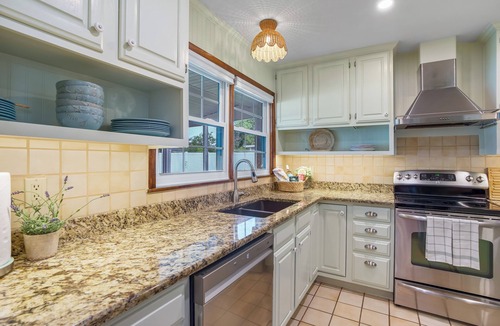 Jacksonville Beach House | The Beach Gem Near TPC Sawgrass & Mayo Clinic