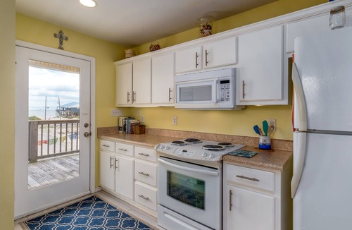 Dauphin Island House | The Beach House! Bayfront, Pet Friendly, Sleeps 8