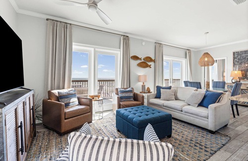 Dauphin Island House | The beach is your backyard in this gulf-front cottage!