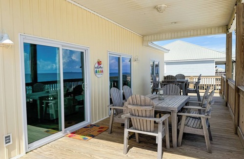 Dauphin Island House | The beach is your backyard in this Gulf-Front Home! Sleeps 10!