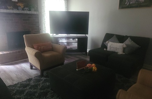 Pearl River House | THE BEAR CAVE! Charming 3-bedroom house in lovely Slidell