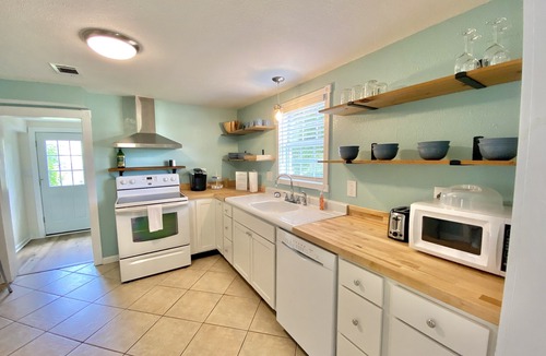 Downtown House | The Bee Cottage - Historic Downtown Pensacola Home