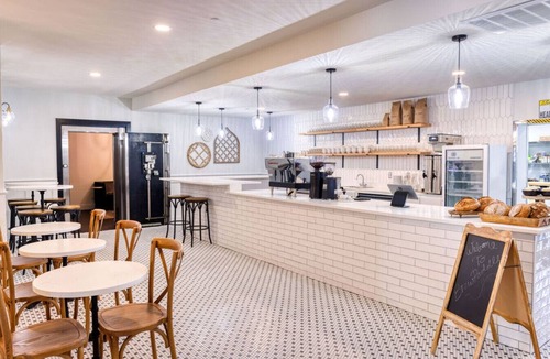 Biloxi Condo | The Bella`s Girls Night Suite, King Bed, Private Balcony