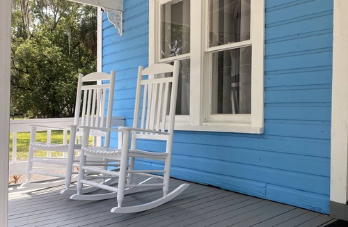 Sanford Apartment | The Blue Aztec