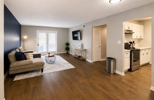 Shannon Villa | The Briar House | Elegant Hoover Escape