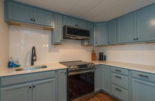 Pine Level Cabin | The Cabin On Dogwood - A cozy 1950's Cabin on Lake Jordan, Alabama