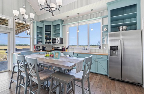 Ocean Springs Cottage | The Cajun Cottage - Private Boat Launch/Dock