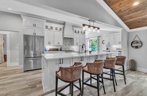 Dadeville House | The Chill and Thrill Lakehouse