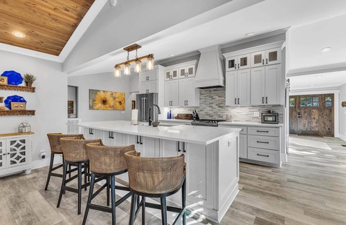 Dadeville House | The Chill and Thrill Lakehouse