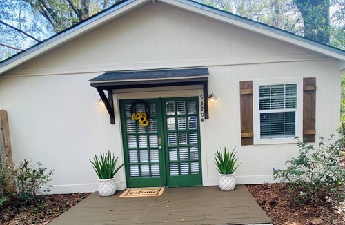Mobile House | The Cottage on Colonial