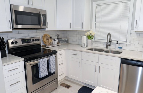 Decatur House | The Decadent Decatur Retreat