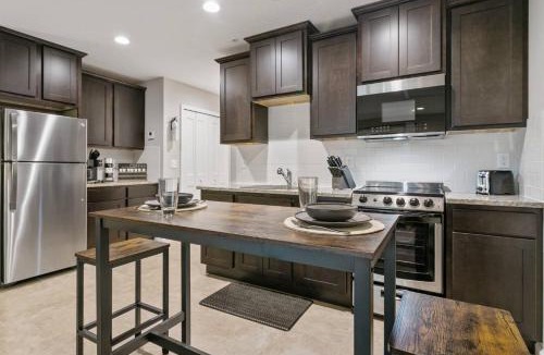 Middleburg Apartment | The Den at The Ravines