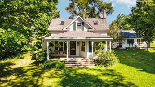 Arcadia House | The Farm at Arcadia: Newly Renovated Golf Retreat