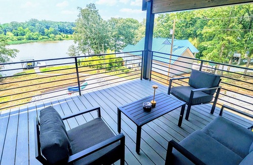 Muscle Shoals House | "The Gamers Garage" Lakehouse w/Game Room & Boat Pier