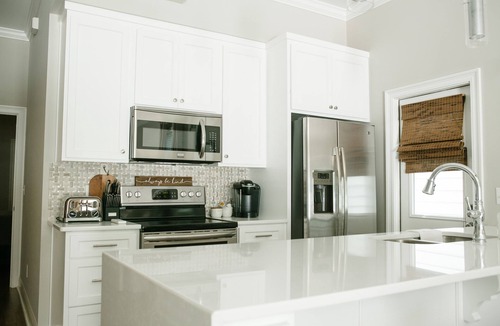 Mount Meigs House | The Guesthouse at The Waters, Walk to Chapel, Pool & Town Square