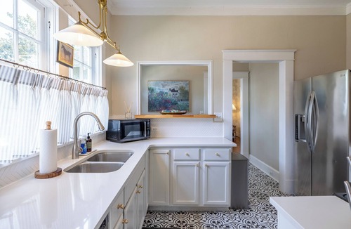 Thomasville House | The Hansell House, your Downtown Thomasville Destination! Family + Pet Friendly!