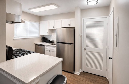 Shannon Villa | The Haven on Hoover | Stylish 2BR Retreat