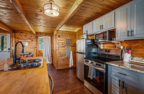 Valley Head Cabin | The Hideaway at Mentone-Newly Renovated
