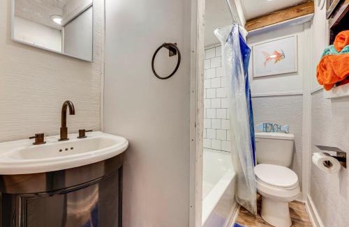 Keystone Heights Apartment | The Humming Bird Suite - Affordable Lakefront Fun