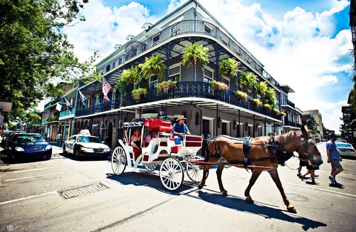 French Quarter Apartment | The Iberville 12 3 Bedroom 2Bath Near Bourbon Street