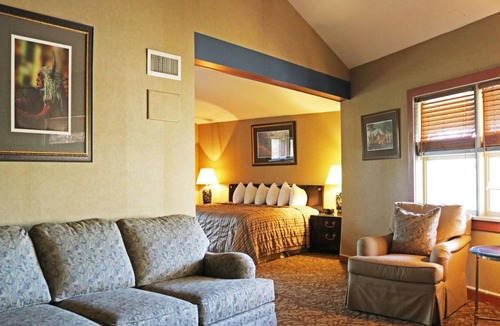 Tuscaloosa Hotel | THE JACK WARNER at NorthRiver