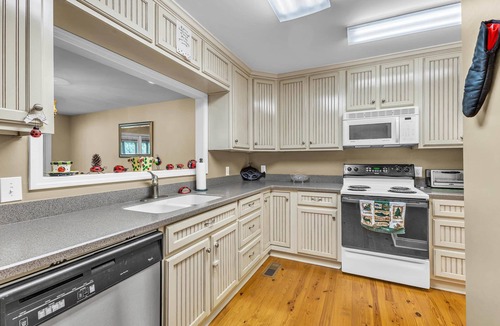 Alexander City House | The Lady Bug on Lake Martin