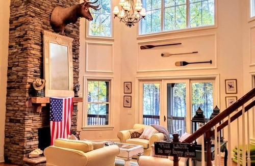 Reynolds Landing House | The Lake Front Sunset House