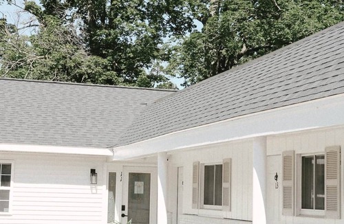Whitehall Apartment | The Lake Room - #12
