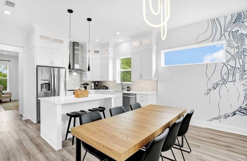Jacksonville Beach House | *The Lifeboat Station* -Blocks from the beach