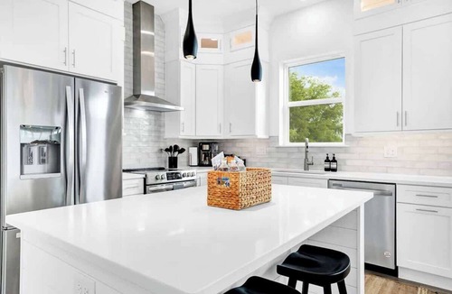 Jacksonville Beach House | *The Lifeboat Station* -Blocks from the beach
